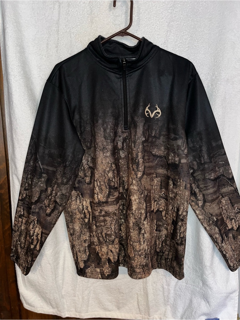 Realtree-Inspired Men's Black and Brown Half-Zip Pullover